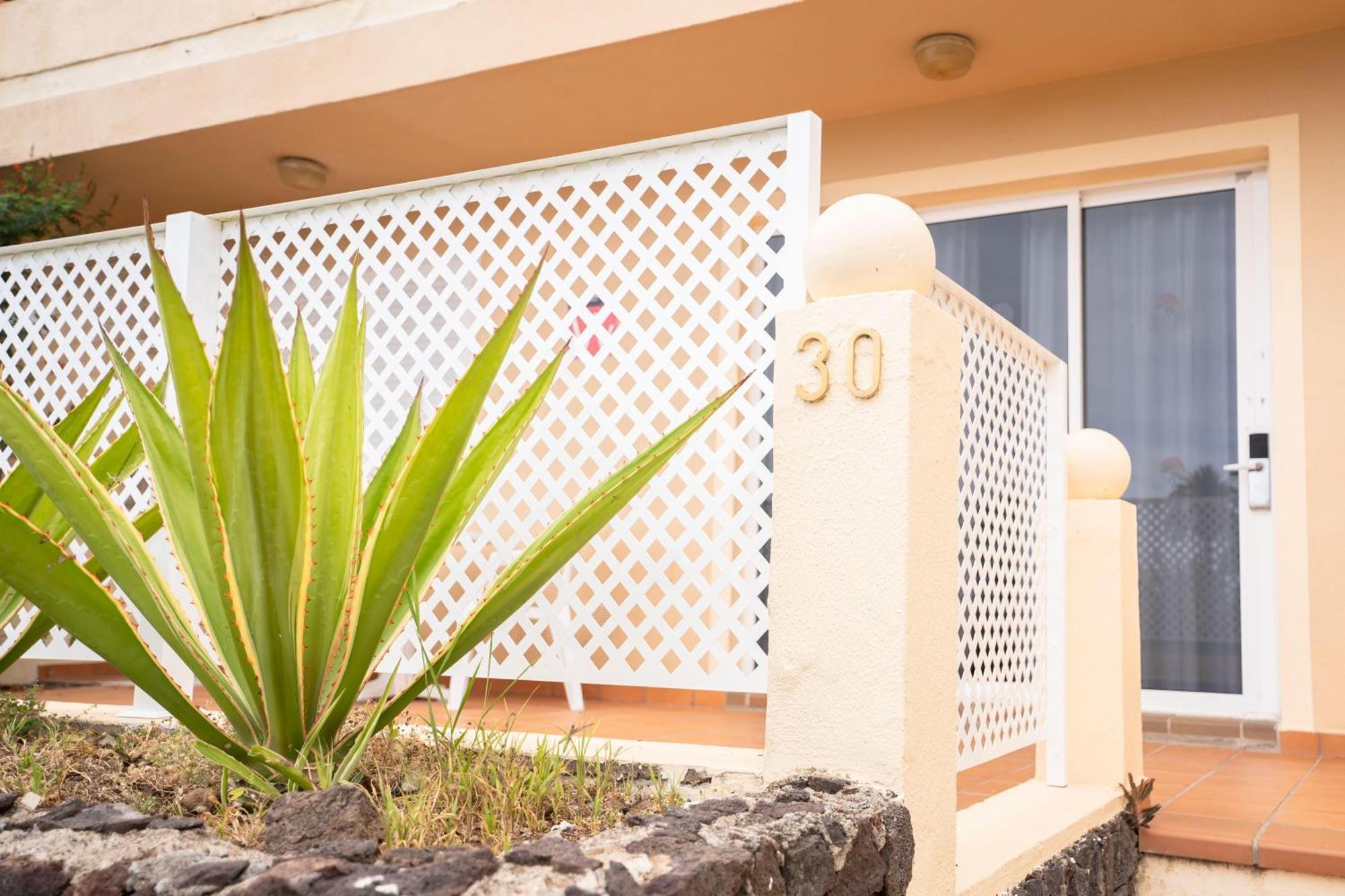 Coral La Quinta Park Suites Santa Ursula  Ngoại thất bức ảnh